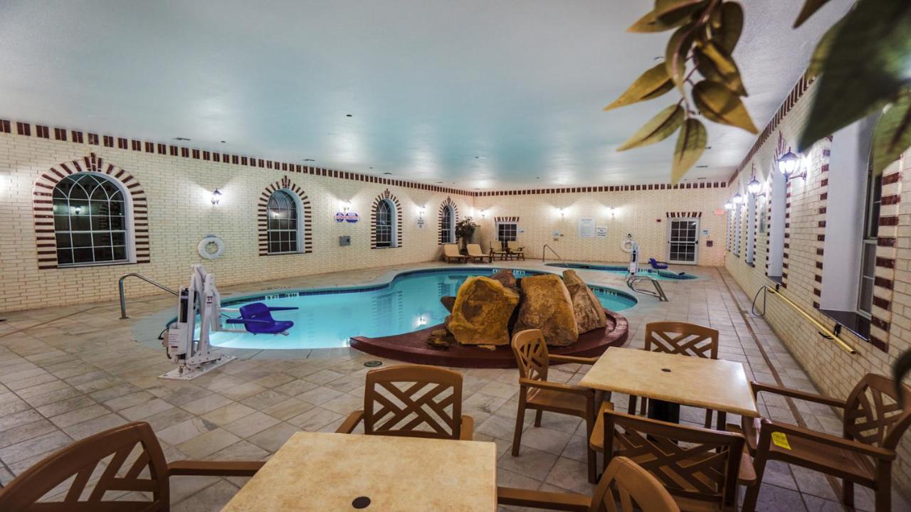 Holiday Inn Express Hotel & Suites Pampa By Ihg Eksteriør billede