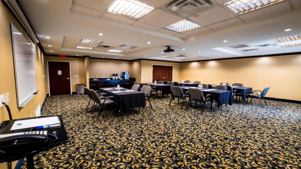Holiday Inn Express Hotel & Suites Pampa By Ihg Eksteriør billede