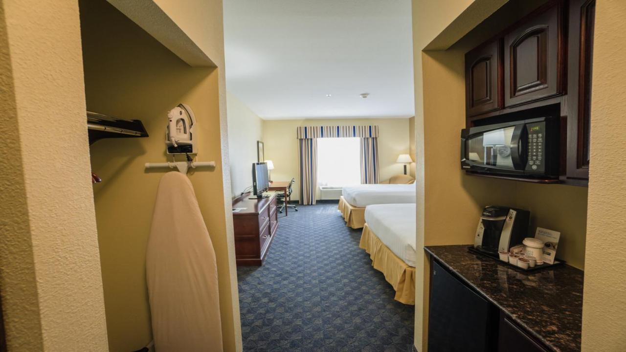 Holiday Inn Express Hotel & Suites Pampa By Ihg Eksteriør billede